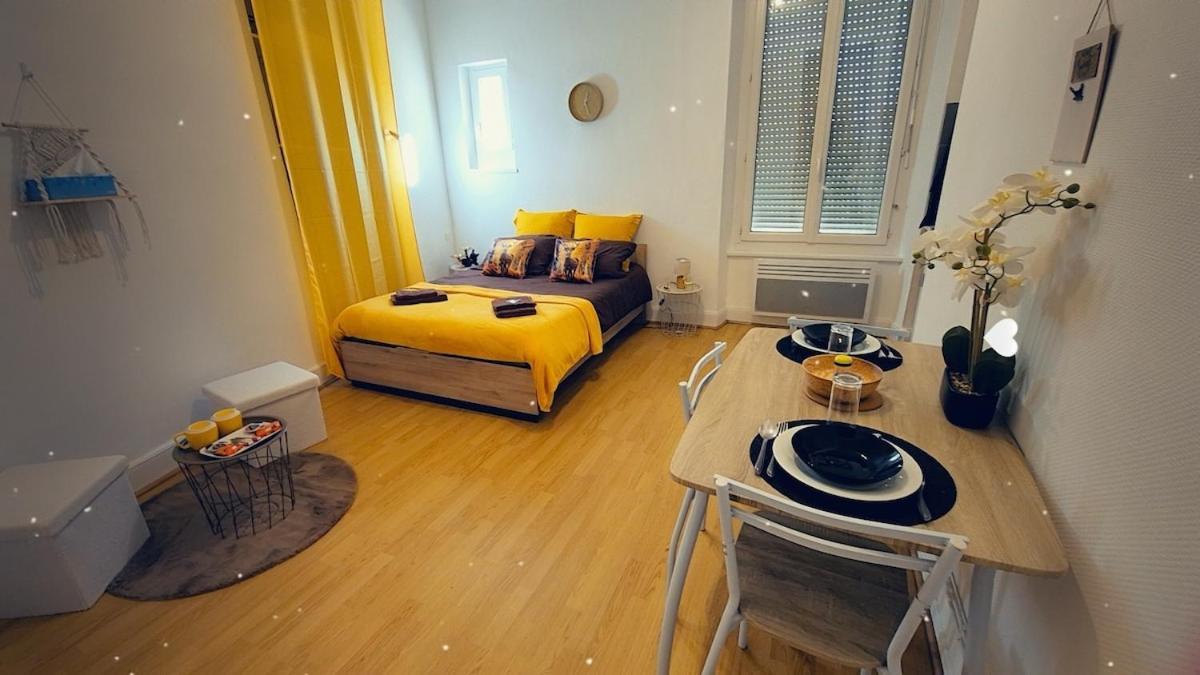 Le Sixty Apartment แซ็ง-โกแด็งส์ ภายนอก รูปภาพ